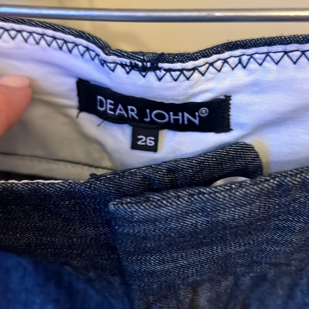 Dear John Dark Denim Cuffed Hem Tailored Shorts. Size 26 - Picture 3 of 4